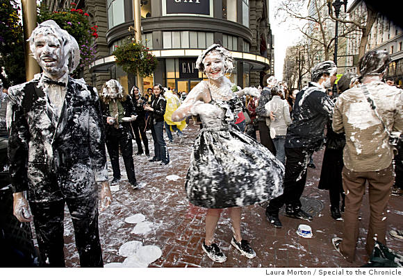 ba-feathers_0499874951