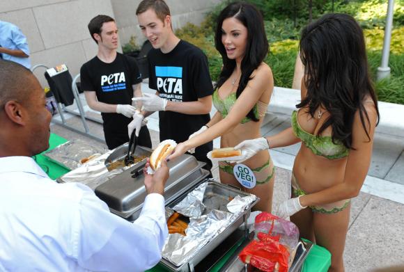 PETA-protests-National-Hot-Dog-Day_3