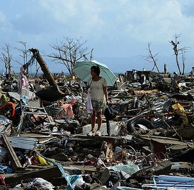 The aftermath of Typhoon Haiyan in the Philippines. Photo by Jordi Bernabeu