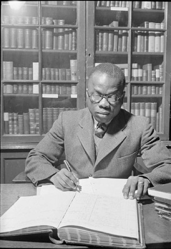 411px-Colonial_Students_in_Great_Britain-_Students_at_the_City_of_London_College,_London,_England,_UK,_1946_D29304